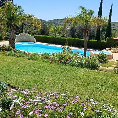 Komfortable Auf Grossem Grundstueck Mit Pool Vila do Bispo
