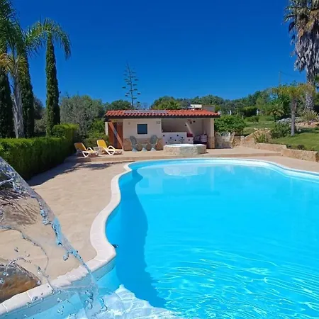 Villa Komfortable Auf Grossem Grundstueck Mit Pool Vila do Bispo