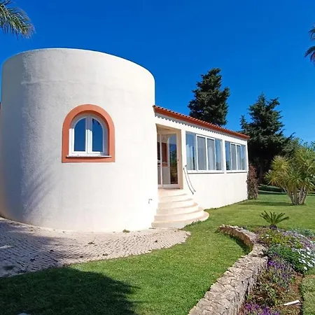 Komfortable Auf Grossem Grundstueck Mit Pool Vila do Bispo
