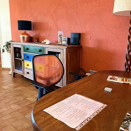 Villa Komfortable Auf Grossem Grundstueck Mit Pool